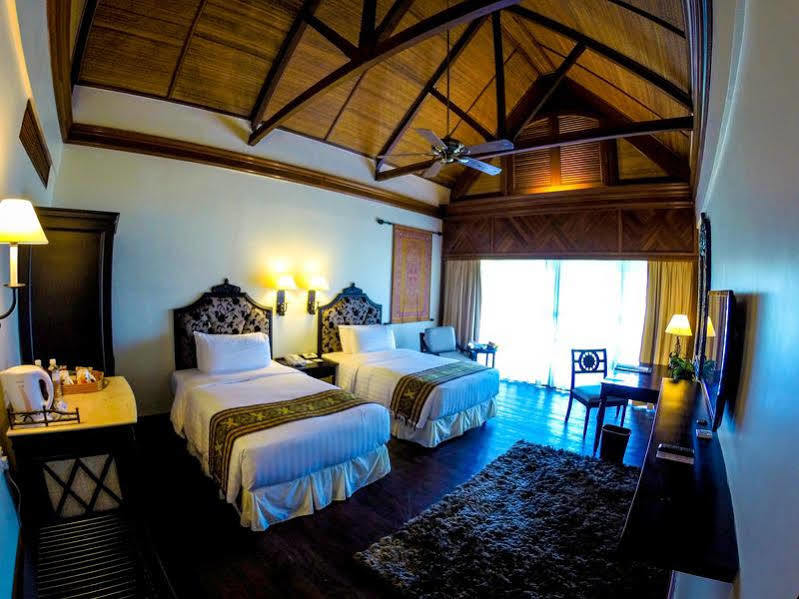 Villa At Nexus Resort & Spa Karambunai Kampong Bikasan Exterior photo
