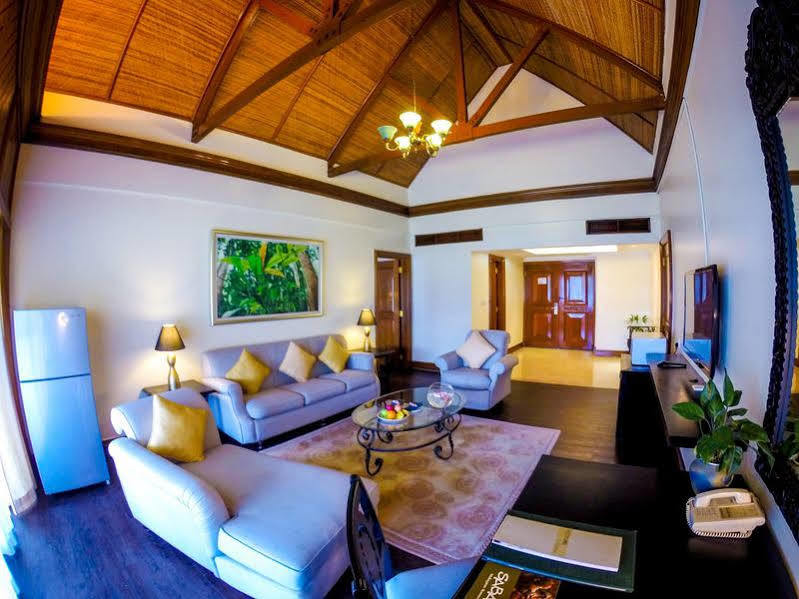 Villa At Nexus Resort & Spa Karambunai Kampong Bikasan Exterior photo